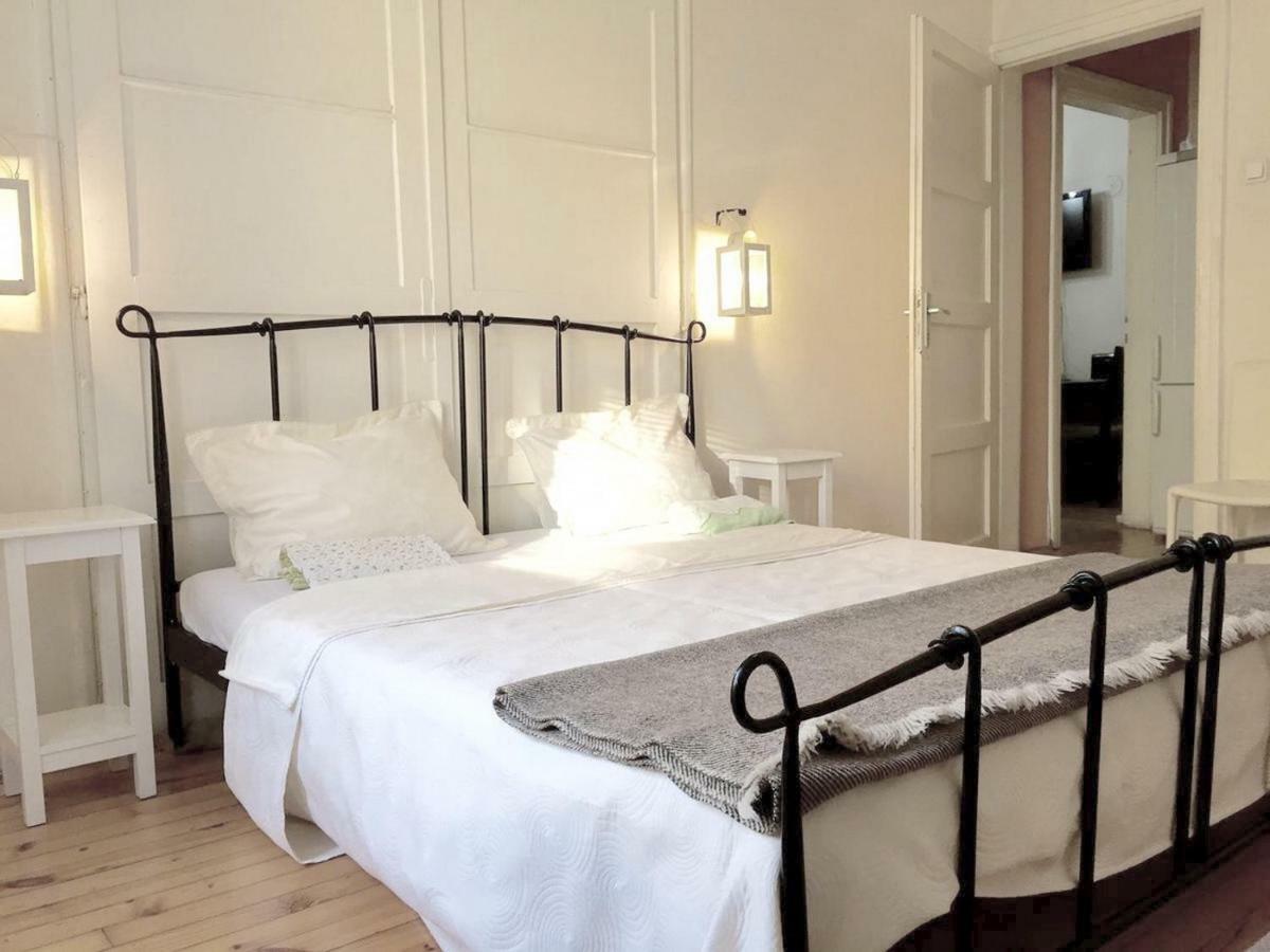 Interhost Guest Rooms And Apartments Sofia Eksteriør bilde